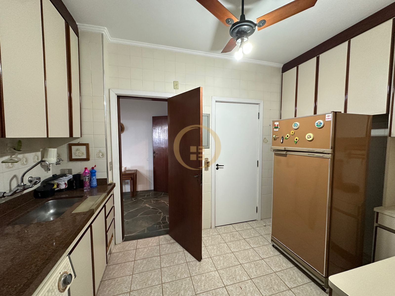 Apartamento Frente ao Mar nas Pitangueiras, Guarujá - SP