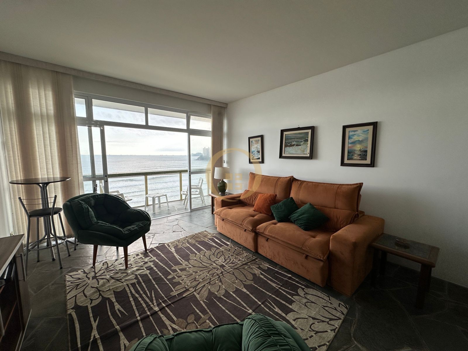 Apartamento Frente ao Mar nas Pitangueiras, Guarujá - SP