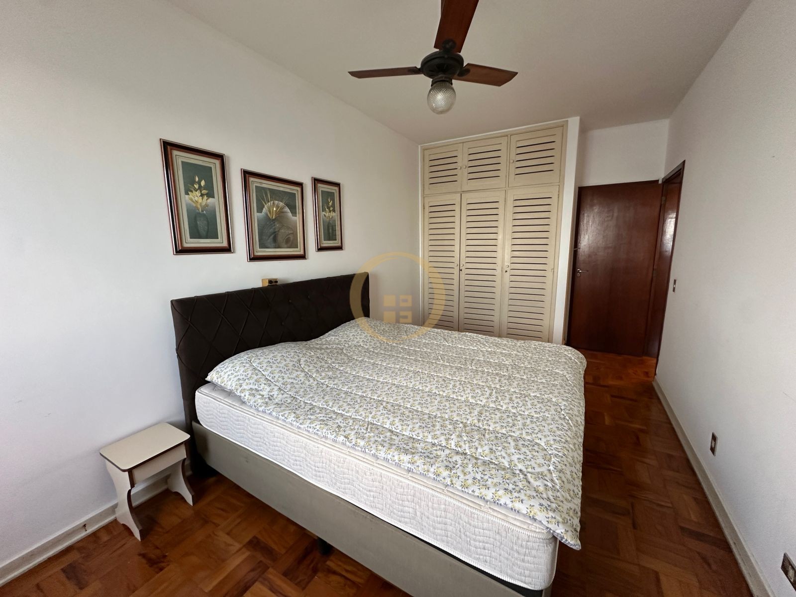 Apartamento Frente ao Mar nas Pitangueiras, Guarujá - SP