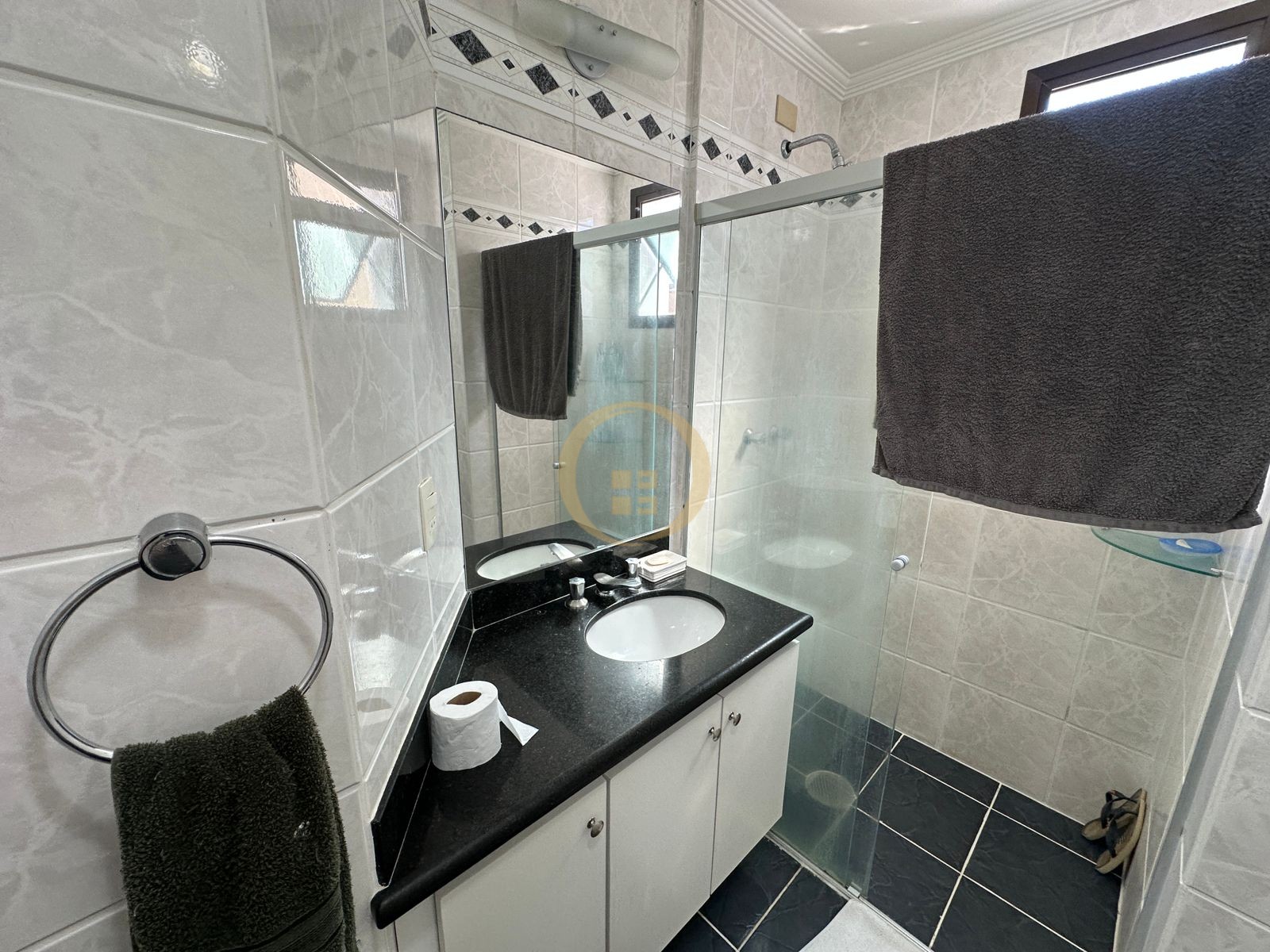 Apartamento na Praia da Pitangueiras, Guarujá - SP