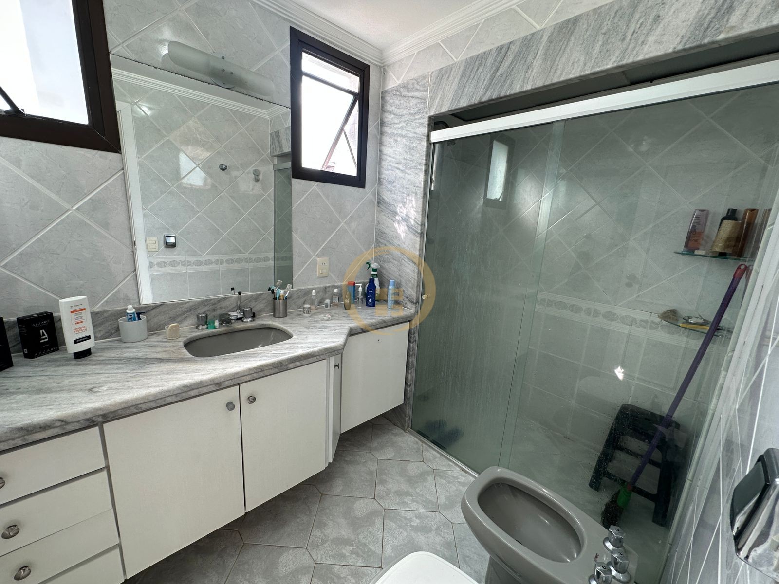 Apartamento na Praia da Pitangueiras, Guarujá - SP