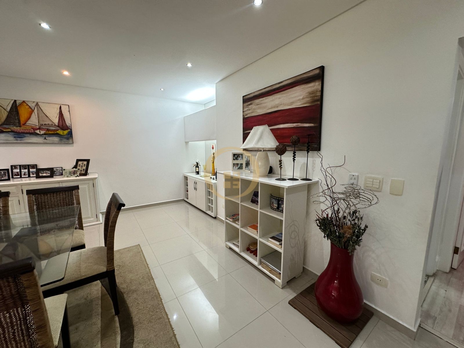Apartamento na Praia da Pitangueiras, Guarujá - SP