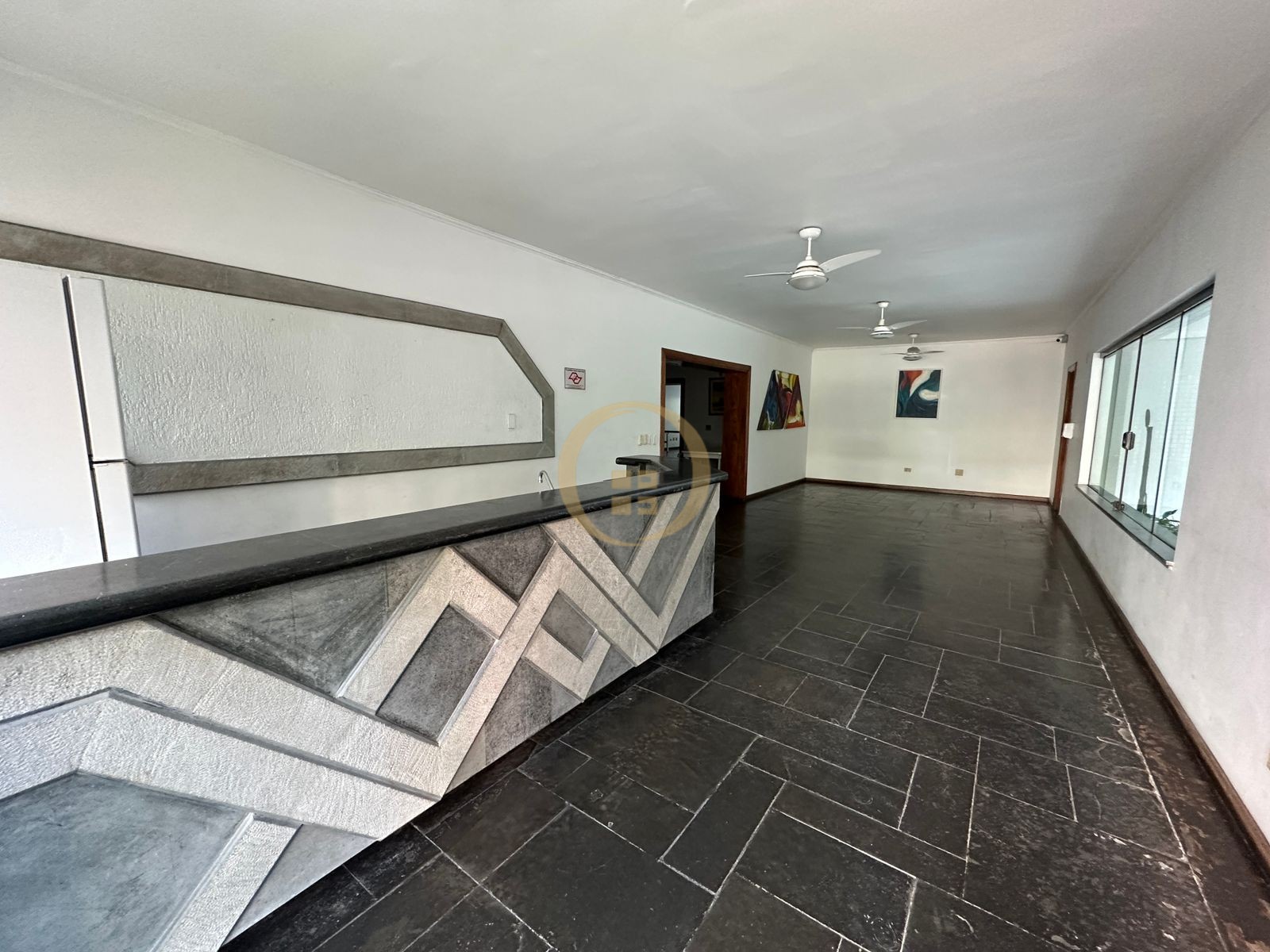 Apartamento na Praia da Pitangueiras, Guarujá - SP