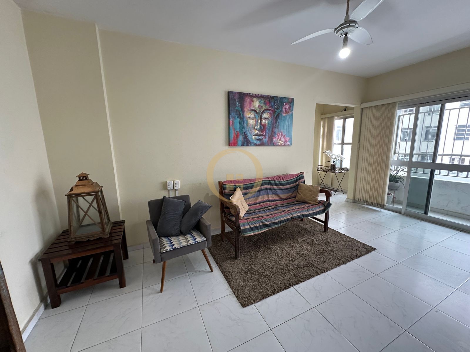 Apartamento na Praia das Pitangueiras, Guarujá - SP