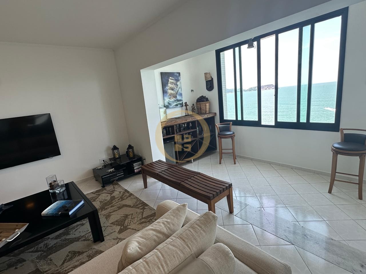 Apartamento Frente ao Mar nas Pitangueiras, Guarujá - SP