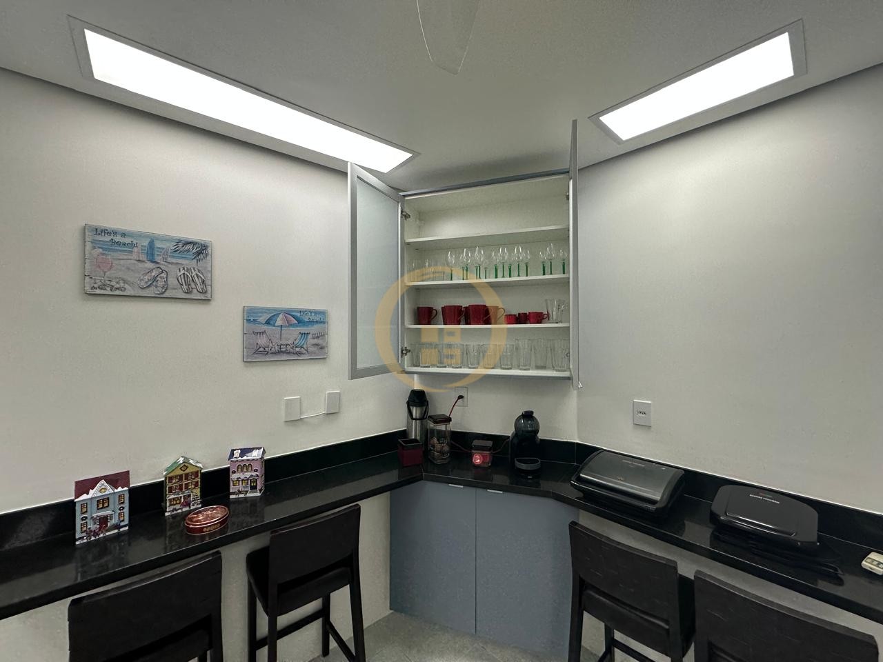 Apartamento Frente ao Mar nas Pitangueiras, Guarujá - SP