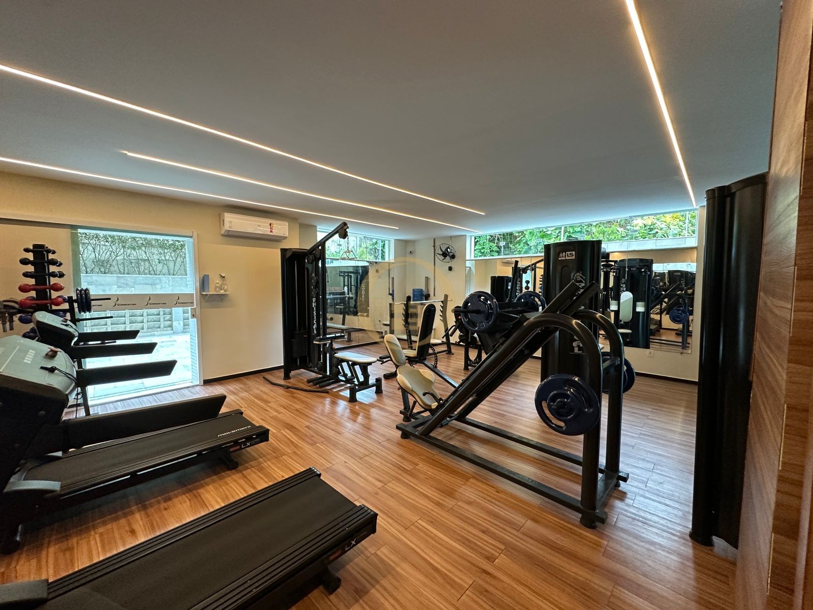 Apartamento Frente ao Mar nas Pitangueiras, Guarujá - SP
