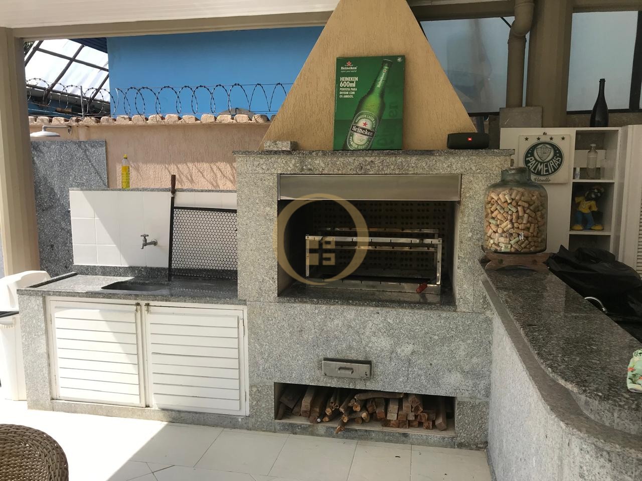 Casa Duplex à Venda no Guaiuba - Guarujá