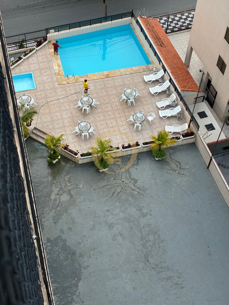 Apartamento na Praia da Enseada, Guarujá - SP