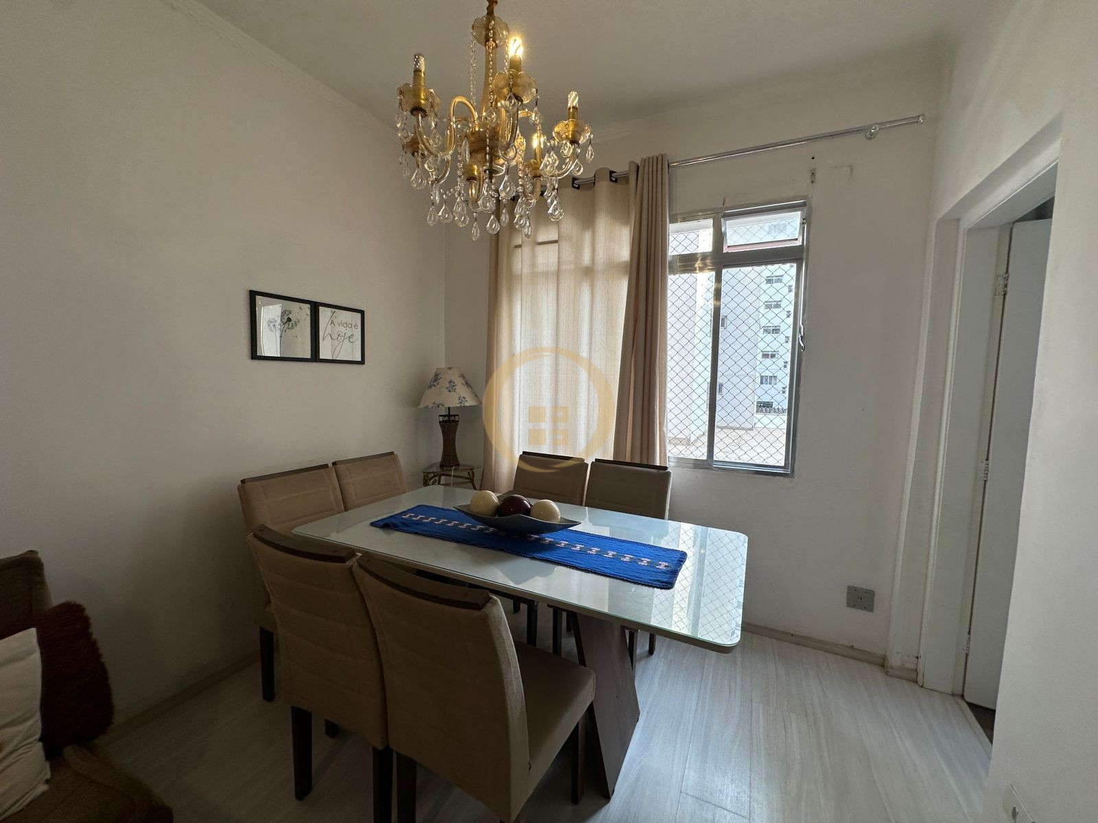 Apartamento na Praia das Pitangueiras, Guarujá - SP