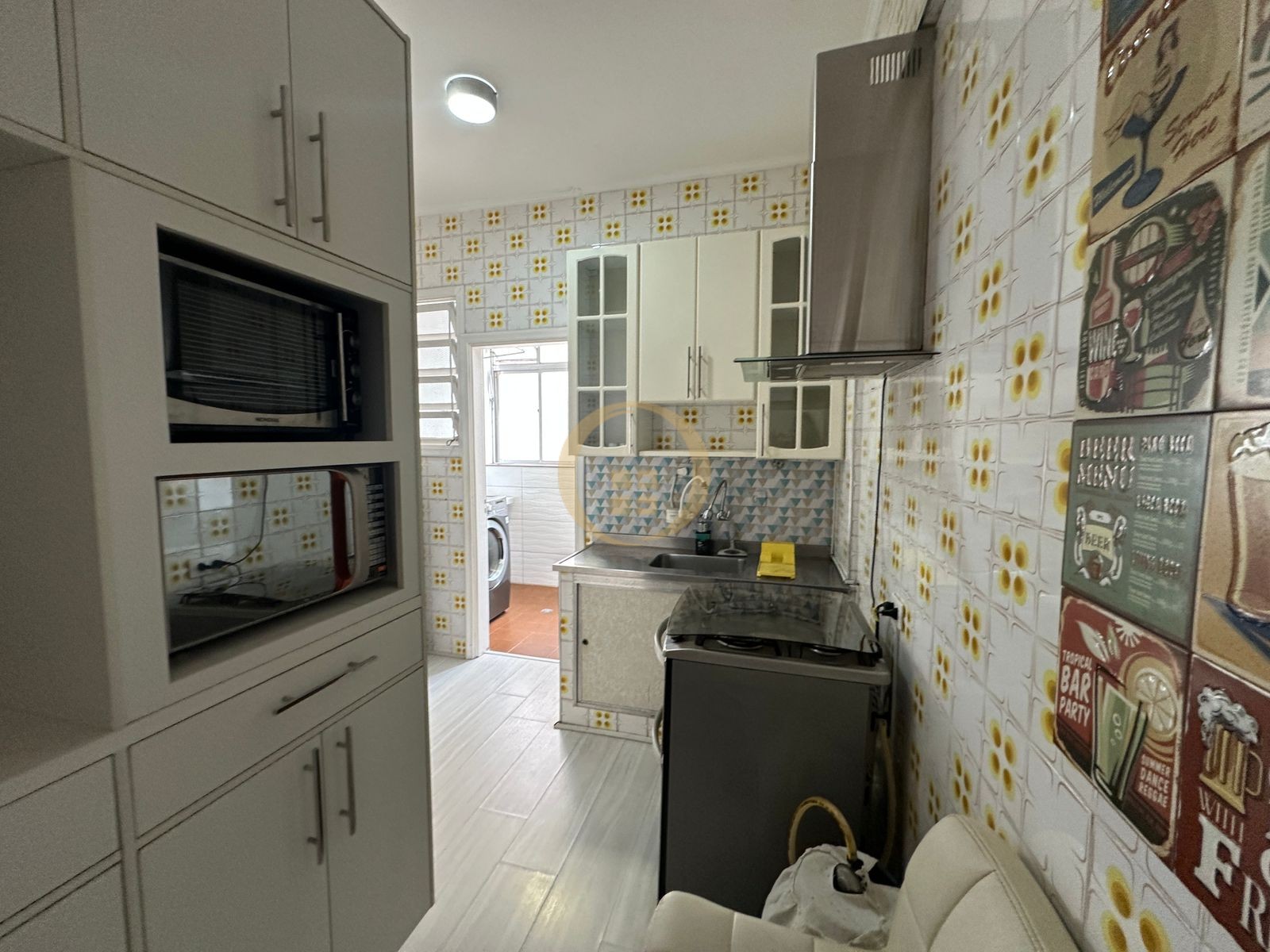 Apartamento na Praia das Pitangueiras, Guarujá - SP