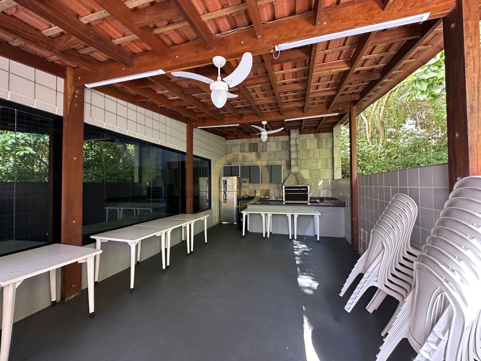 Apartamento na Praia das Pitangueiras, Guarujá - SP