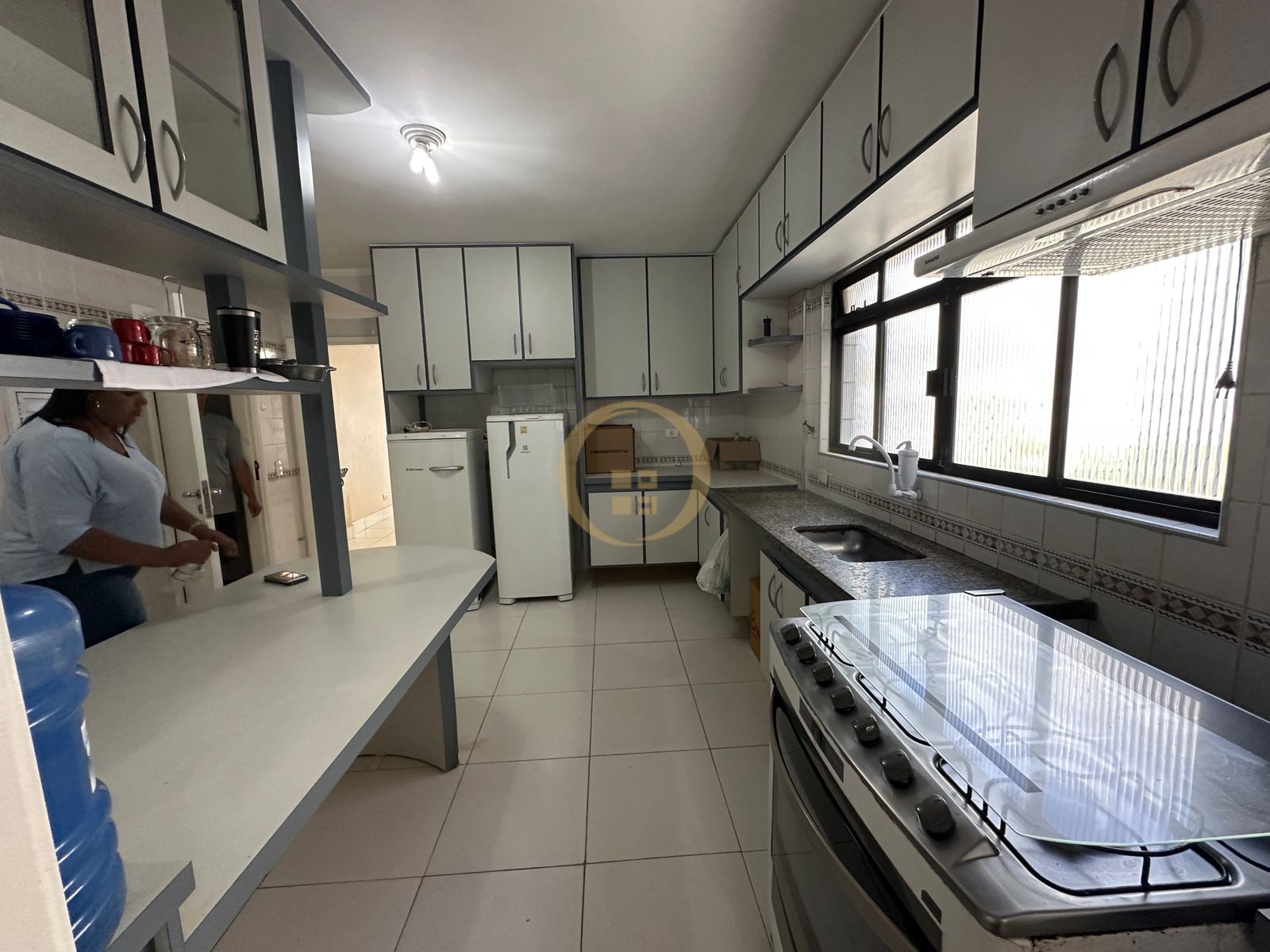 Apartamento na Praia das Pitangueiras, Guarujá - SP