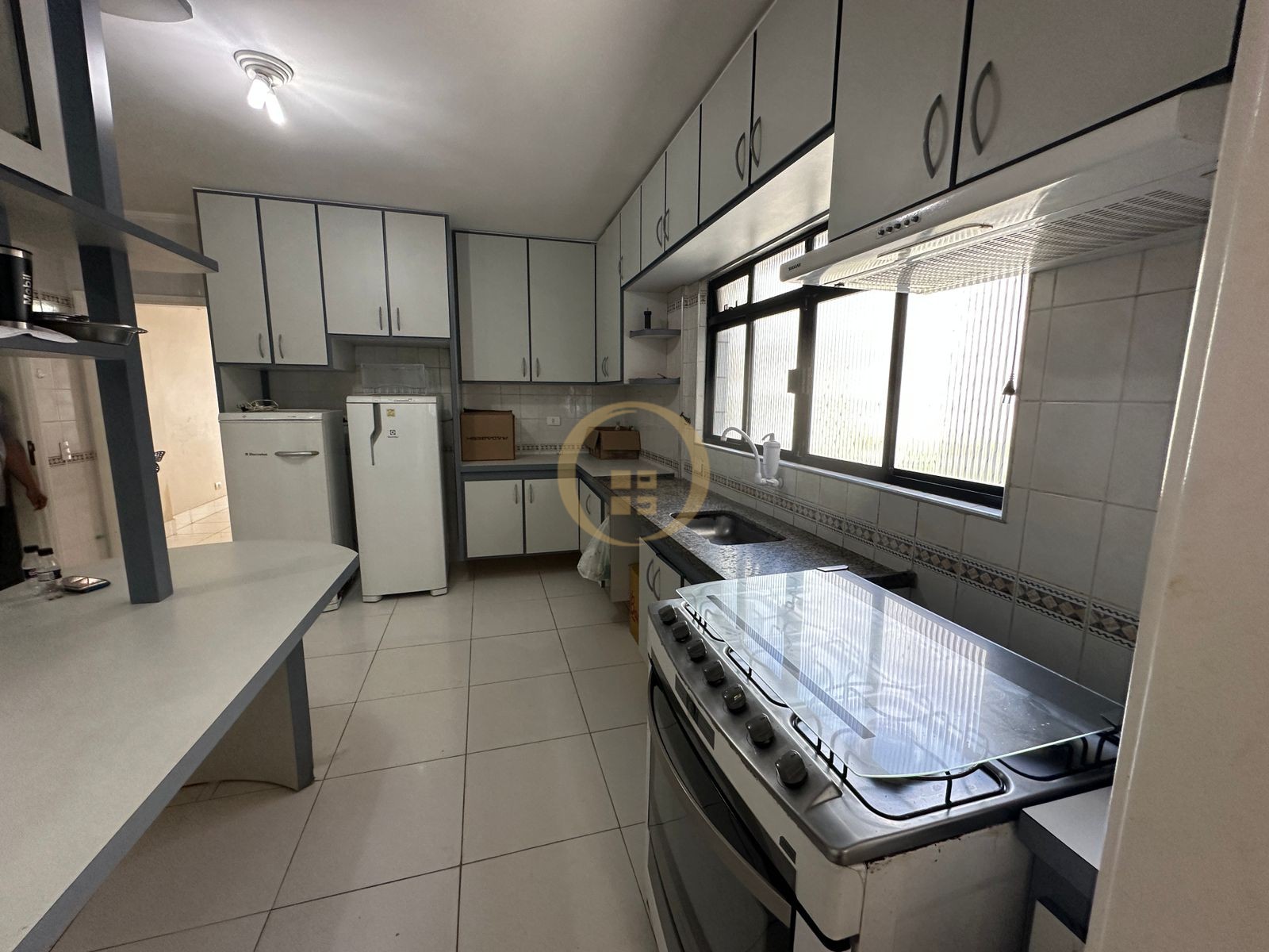 Apartamento na Praia das Pitangueiras, Guarujá - SP