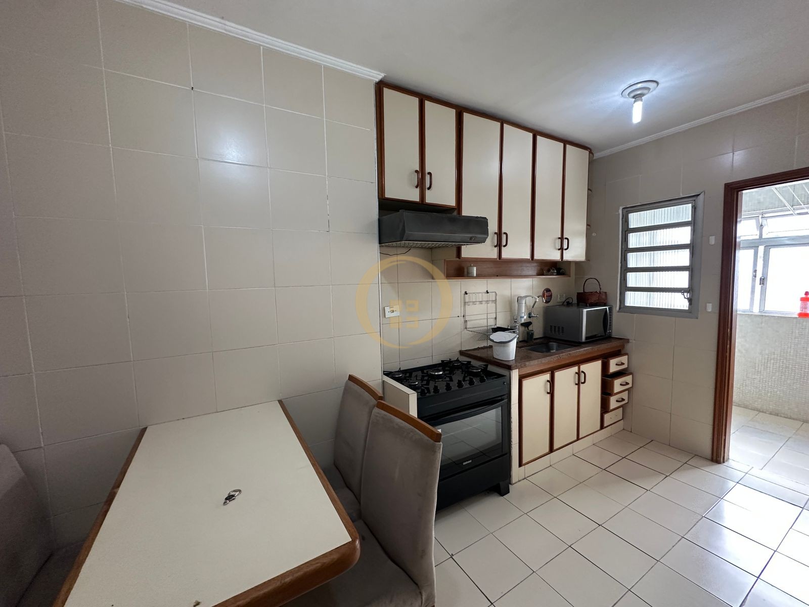 Apartamento na Praia das Astúrias, Guarujá - SP