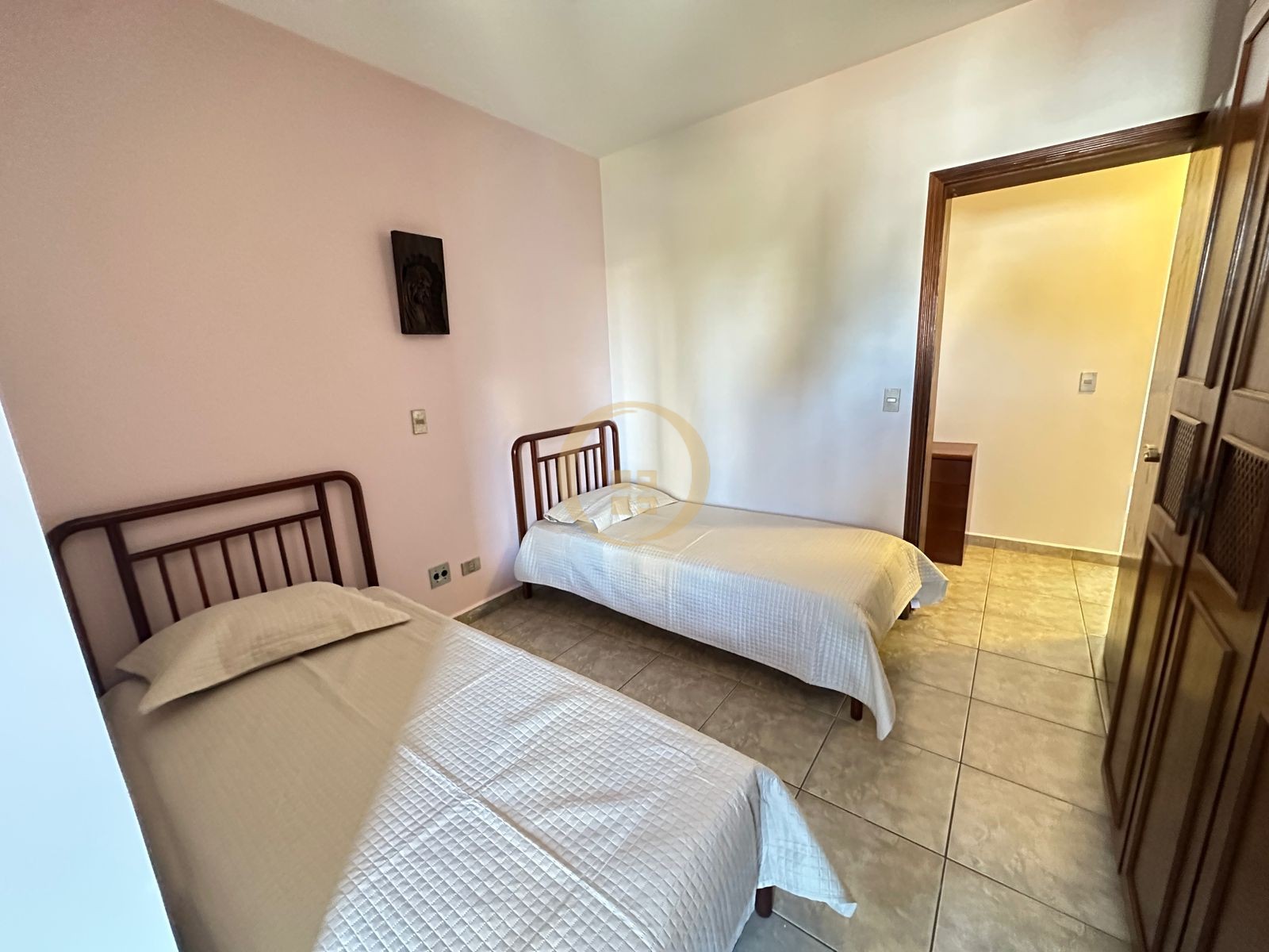 Apartamento na Praia da Enseada, Guarujá - SP