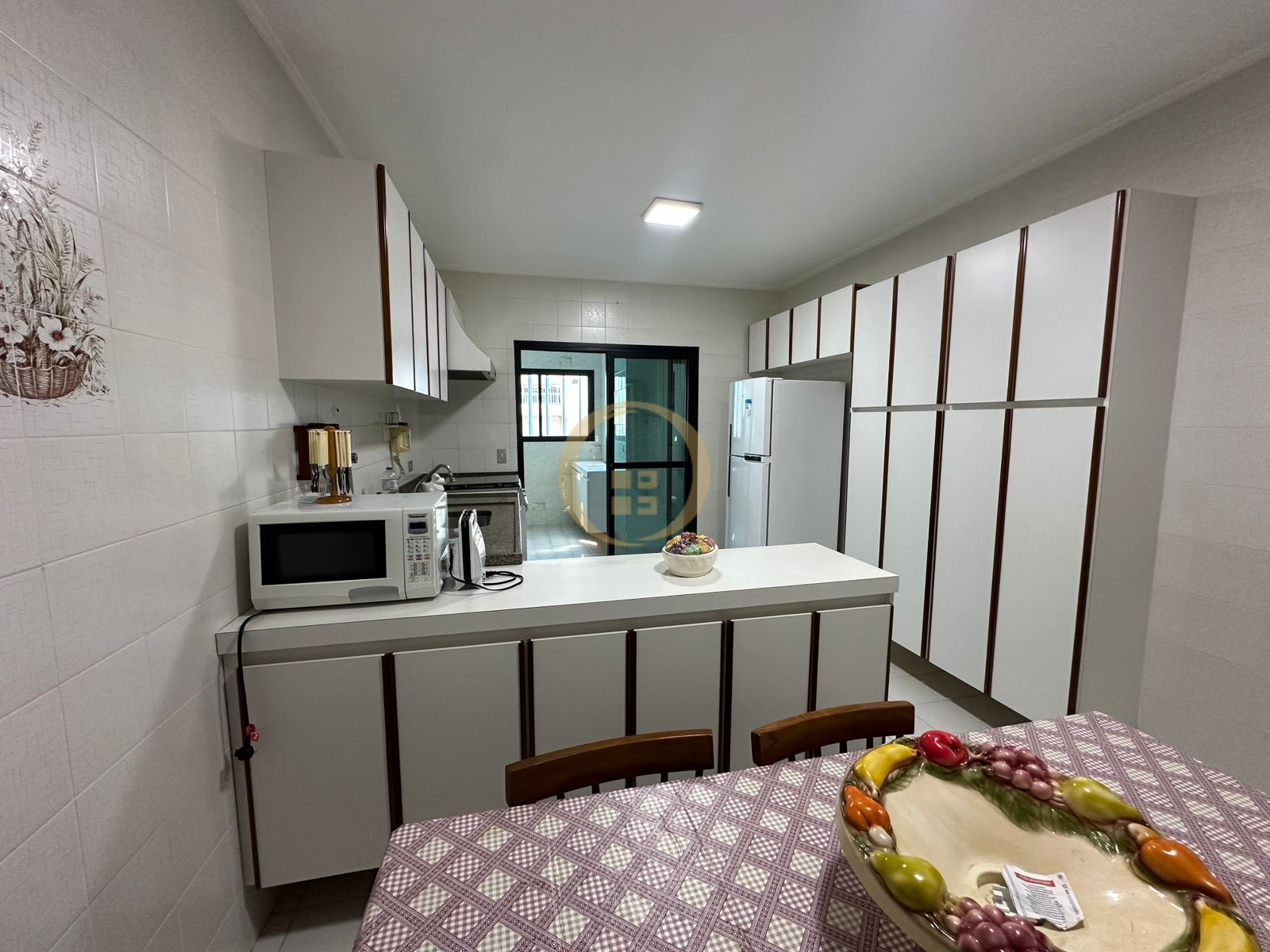 Apartamento na Praia da Enseada, Guarujá - SP