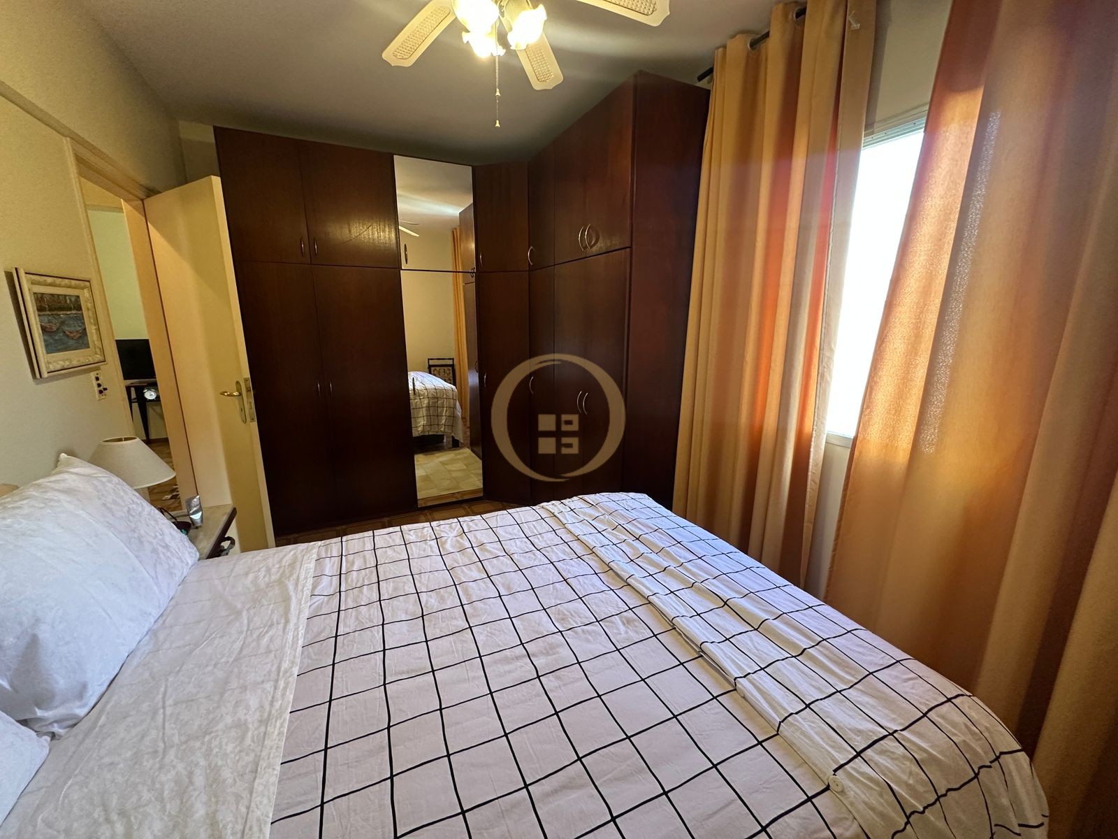 Apartamento na Praia da Enseada, Guarujá - SP
