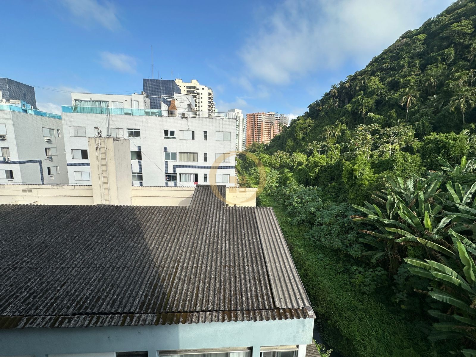 Apartamento na Praia da Enseada, Guarujá - SP