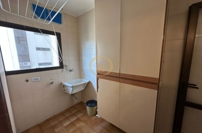 Apartamento na Praia das Pitangueiras, Guarujá - SP