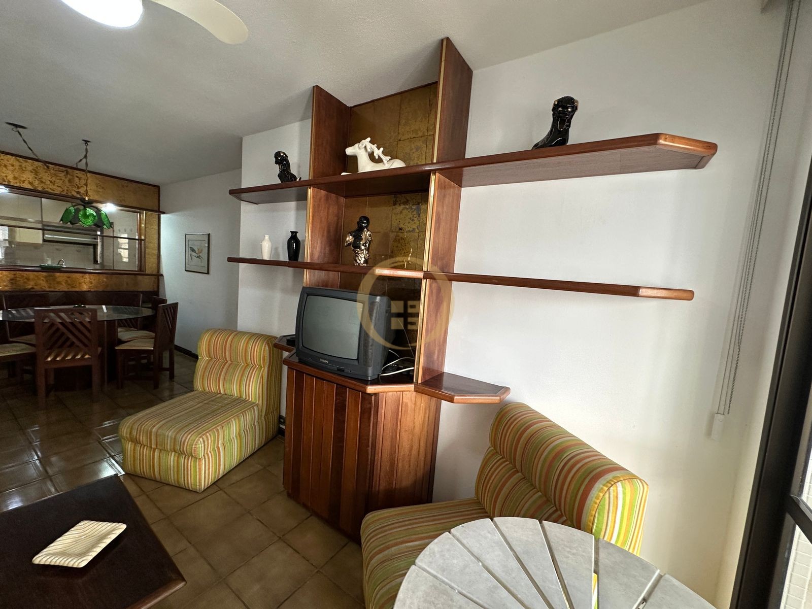 Apartamento na Praia das Pitangueiras, Guarujá - SP