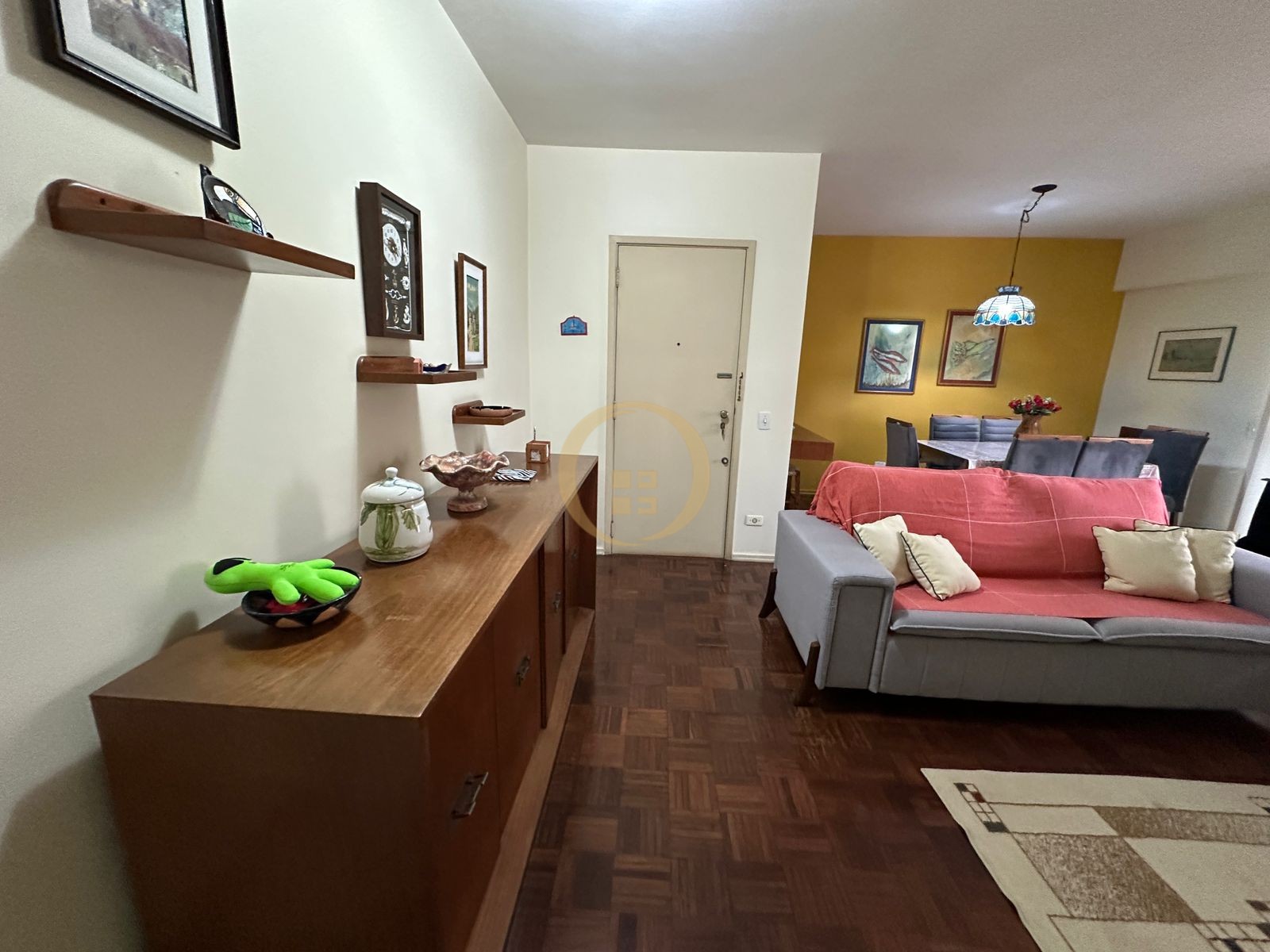 Apartamento na Praia das Pitangueiras, Guarujá - SP