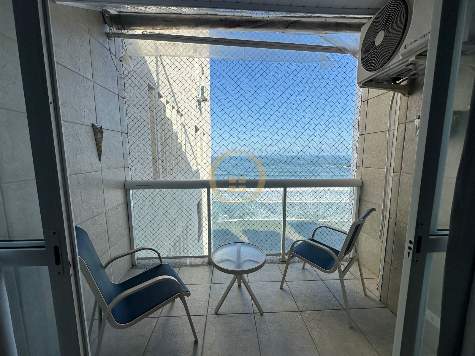 Apartamento Frente ao Mar nas Pitangueiras, Guarujá - SP