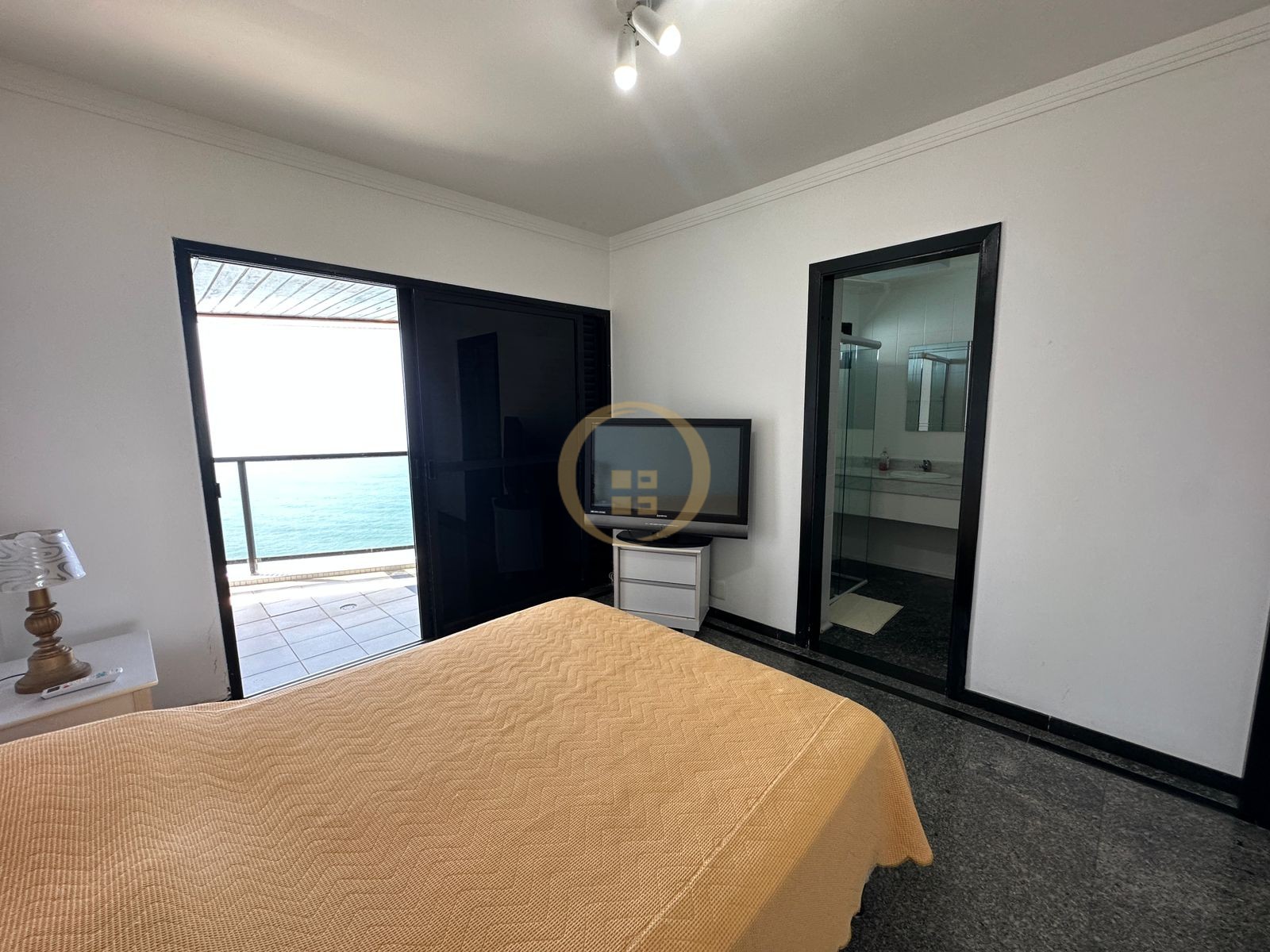 Apartamento Frente Mar, Praia das Astúrias , Guarujá - SP