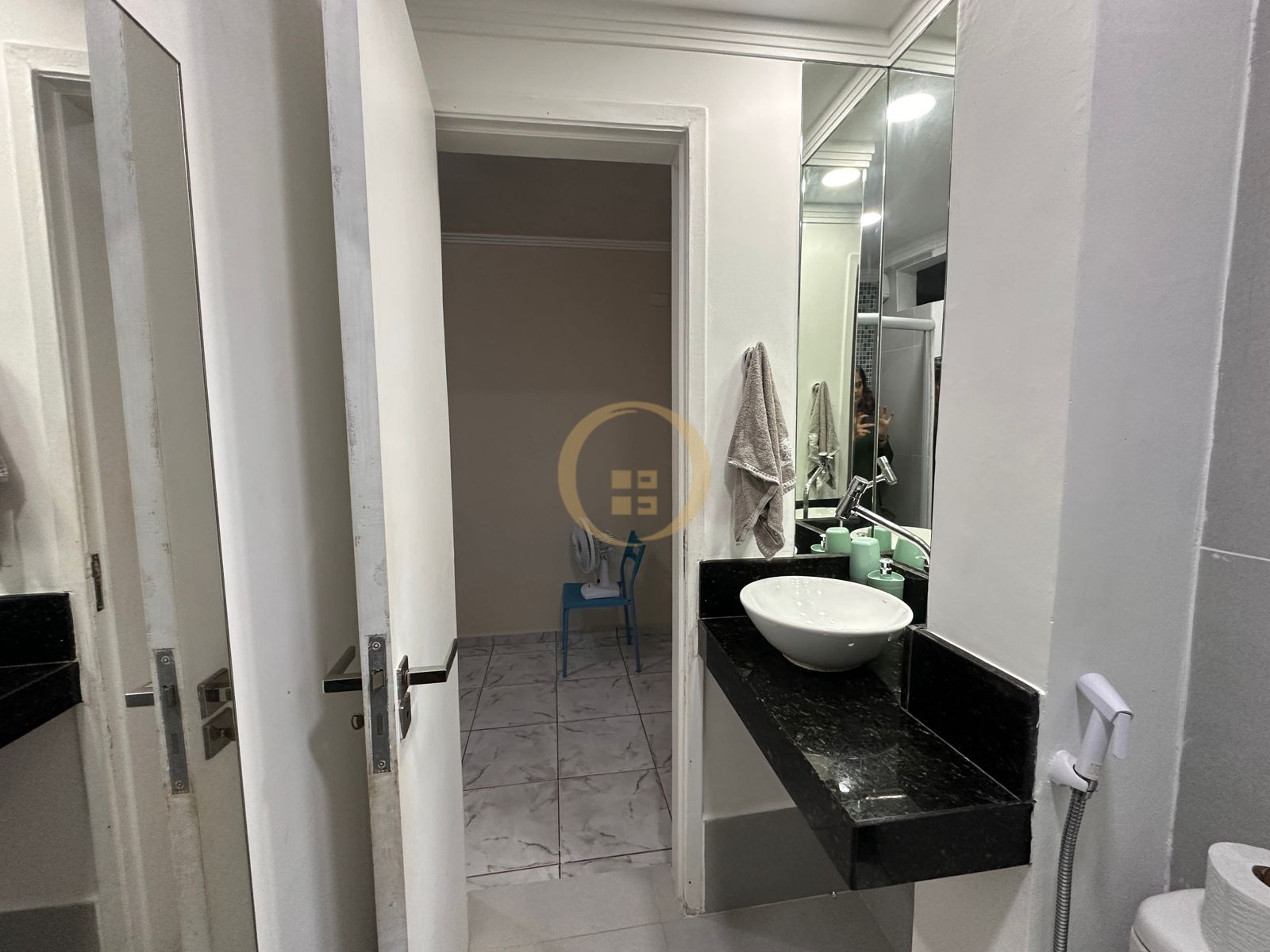 Apartamento na Praia das Pitangueiras, Guarujá - SP