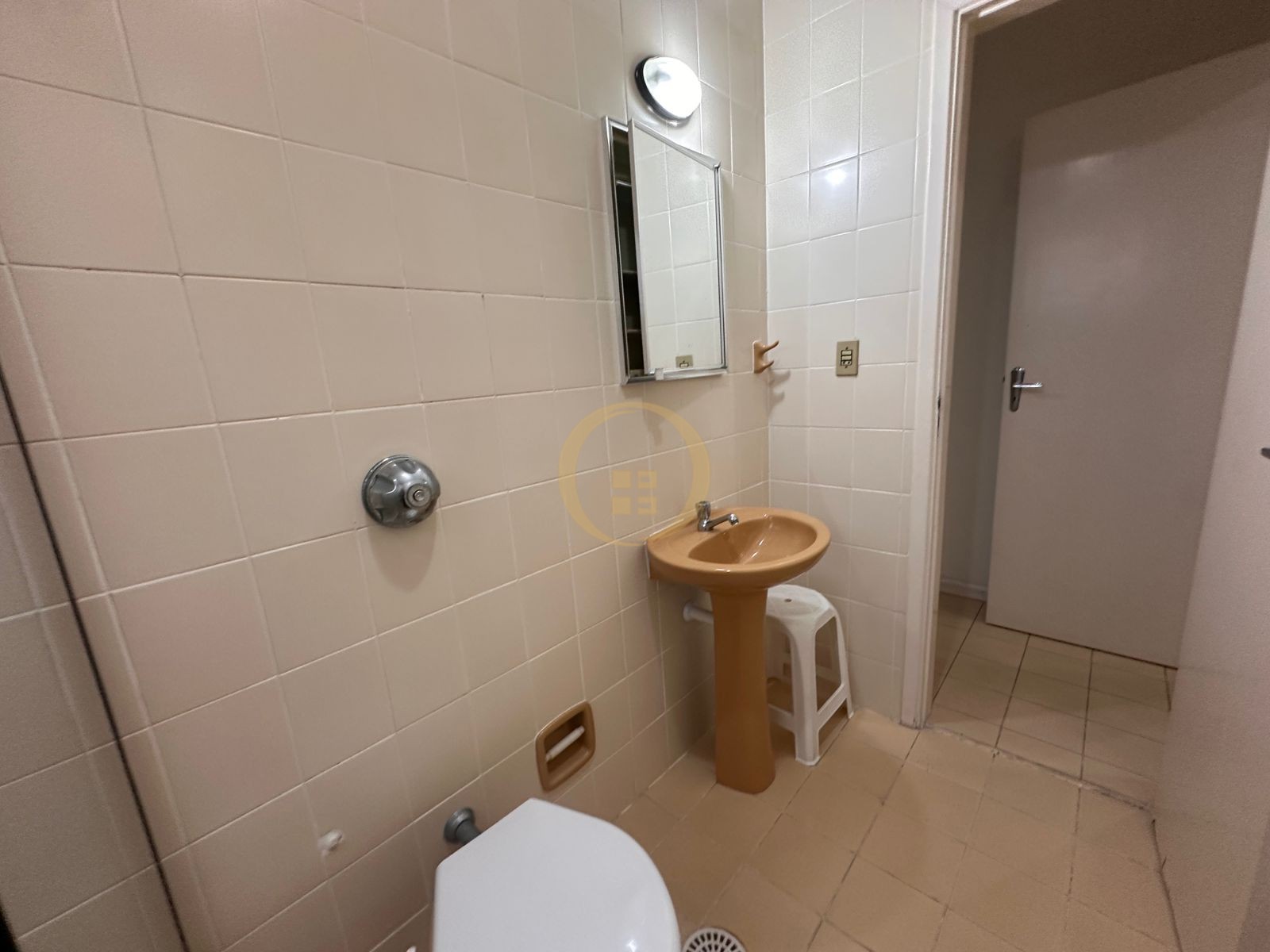 Apartamento na Praia do Tombo, Guarujá - SP