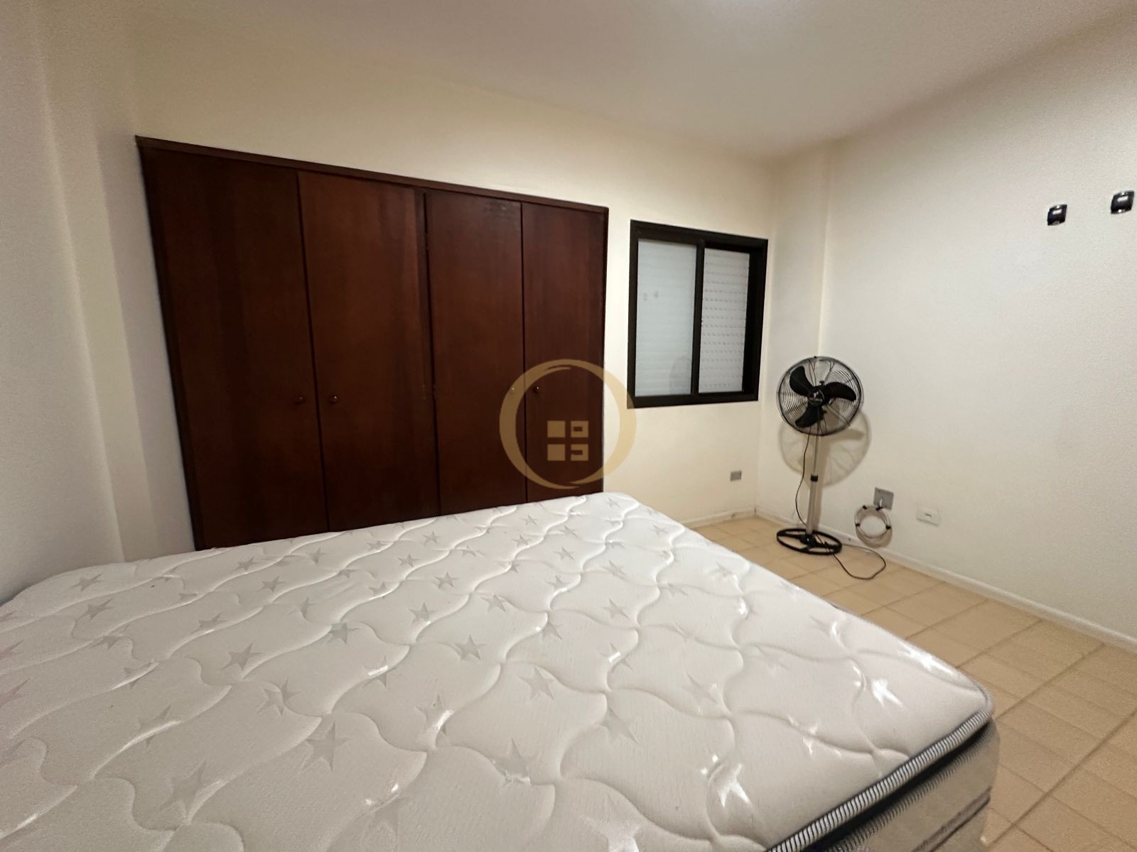 Apartamento na Praia do Tombo, Guarujá - SP