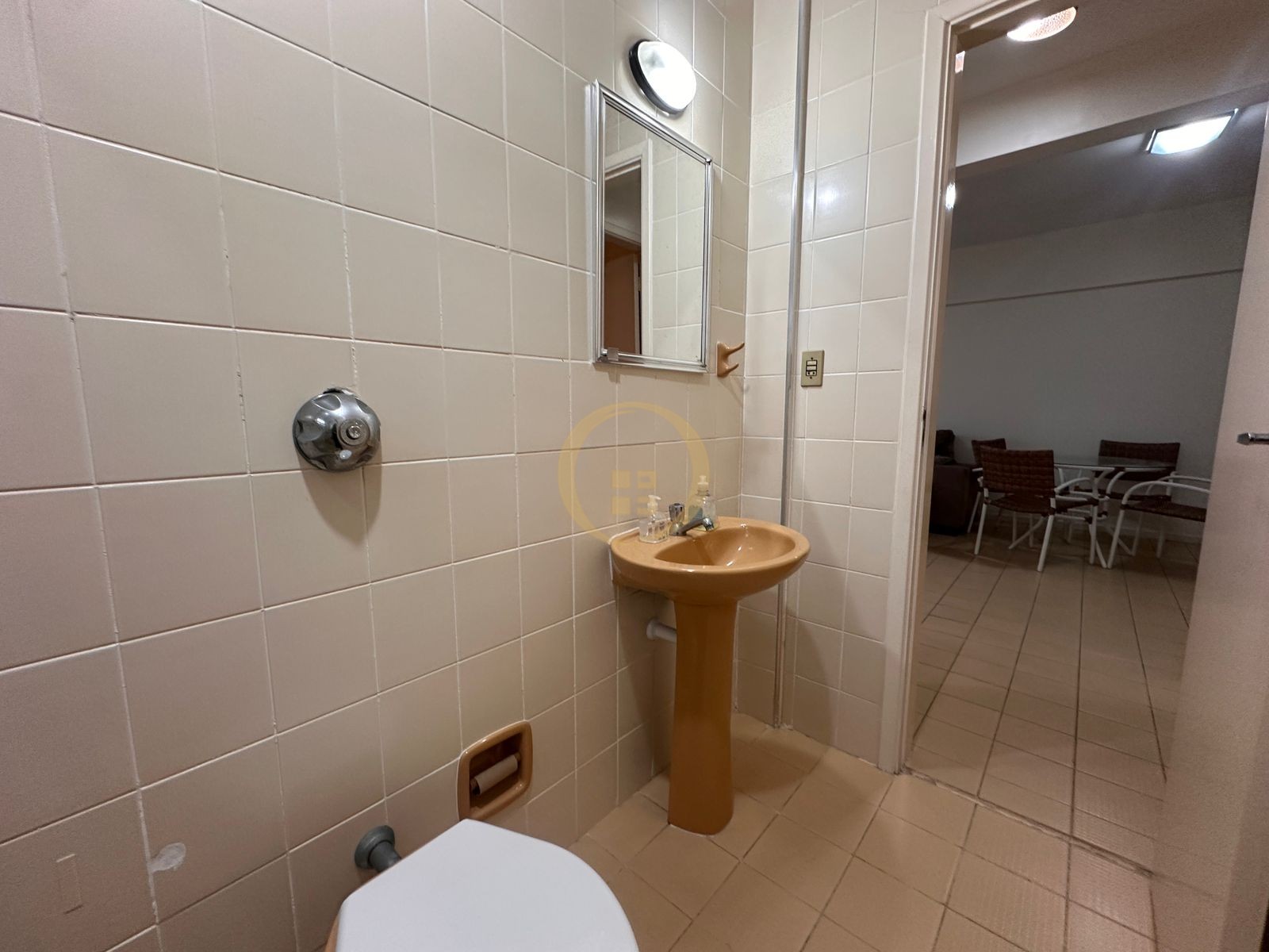 Apartamento na Praia do Tombo, Guarujá - SP