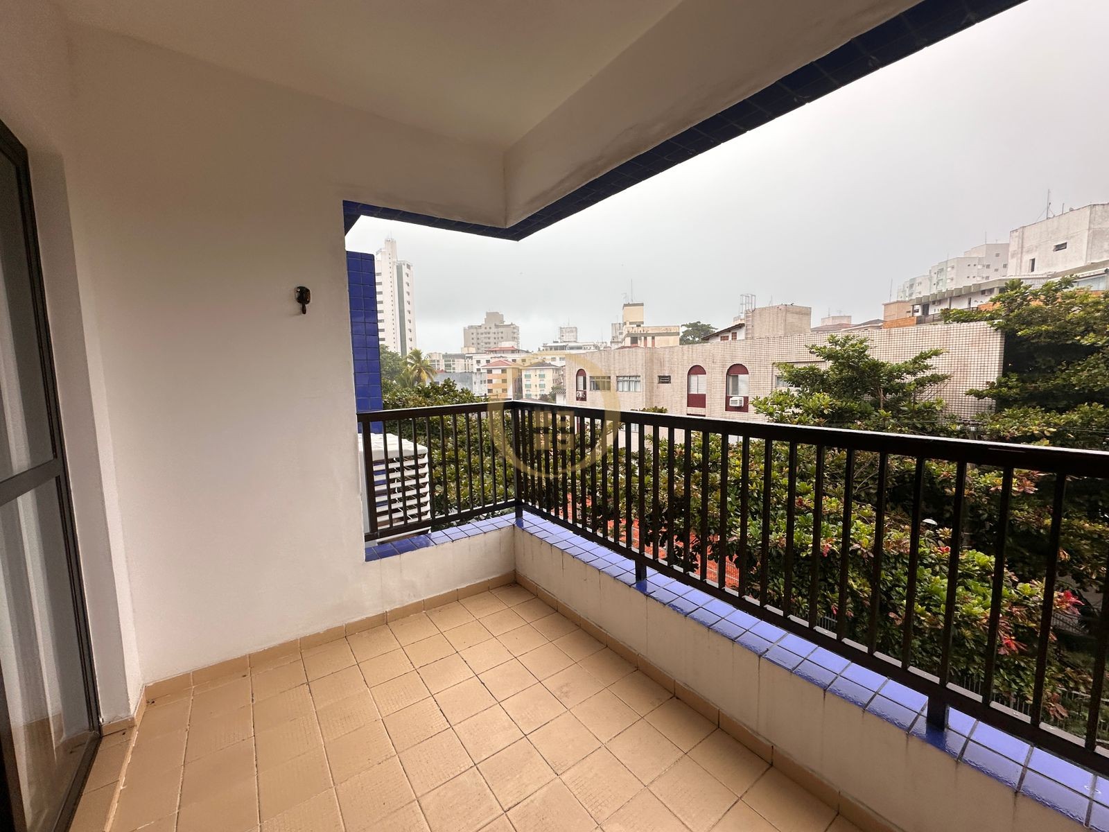 Apartamento na Praia do Tombo, Guarujá - SP