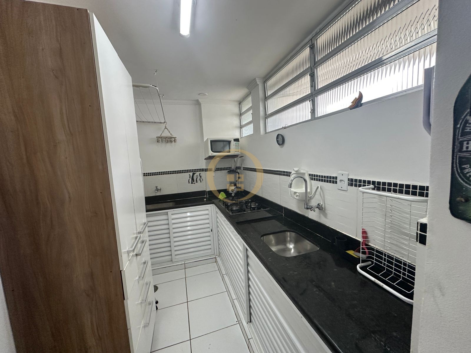 Apartamento na Praia das Pitangueiras, Guarujá - SP