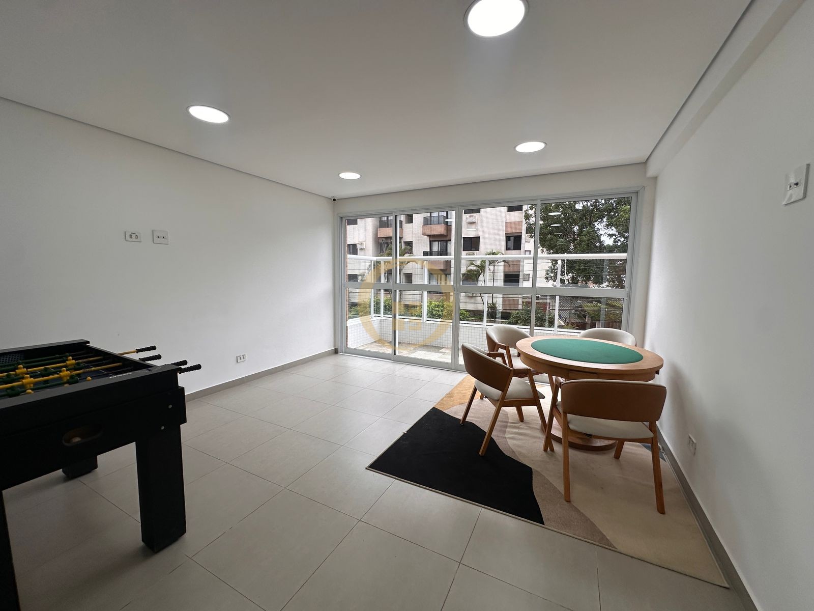 Apartamento na Praia da Enseada, Guarujá - SP