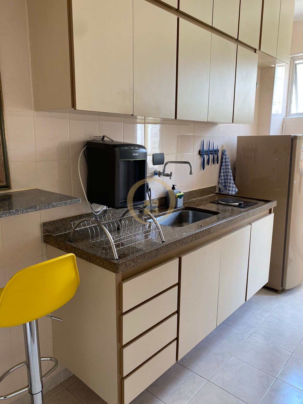 Apartamento na Praia das Pitangueiras, Guarujá - SP