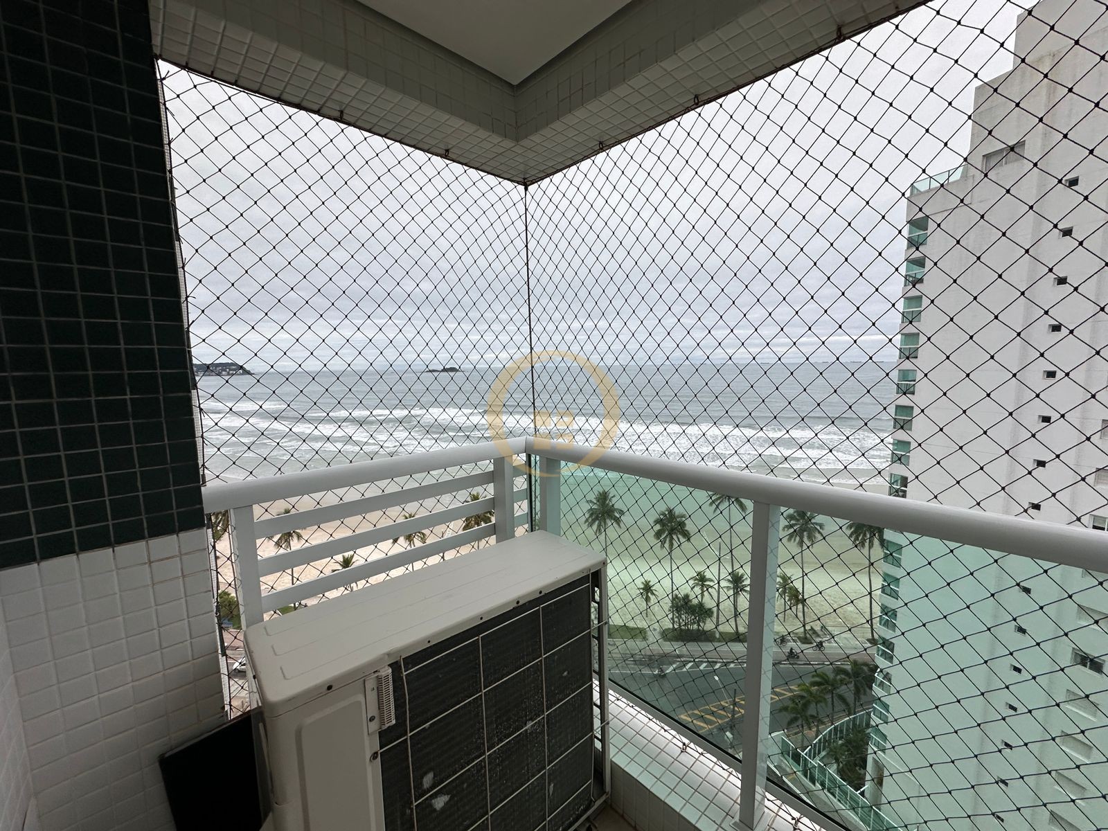 Apartamento na Praia da Enseada, Guarujá - SP
