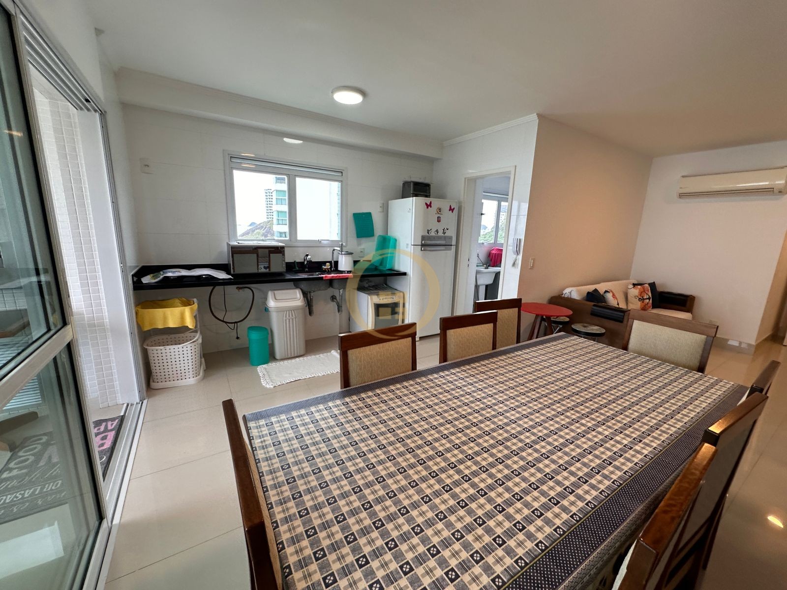 Apartamento na Praia da Enseada, Guarujá - SP