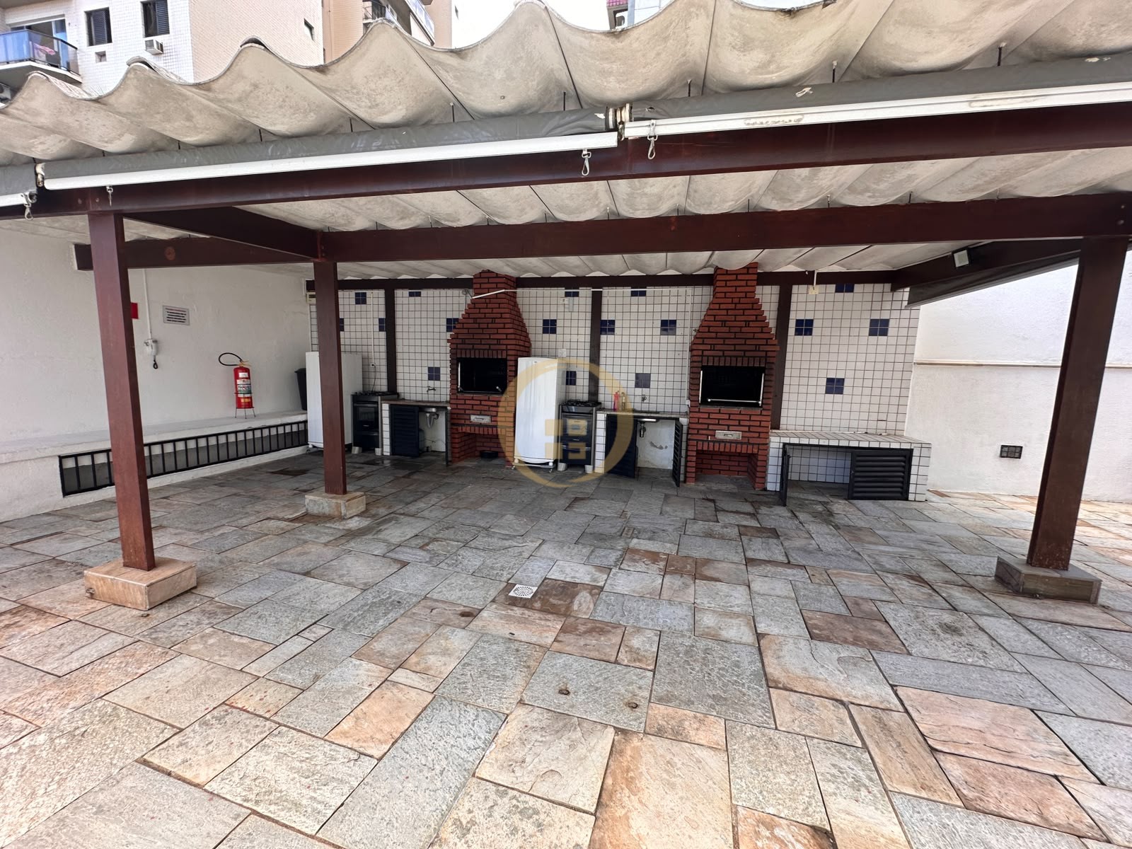 Apartamento na Praia da Enseada, Guarujá - SP