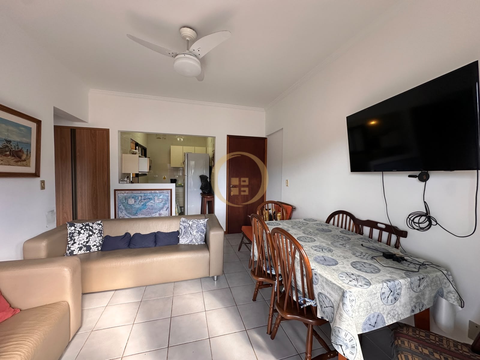Apartamento na Praia da Enseada, Guarujá - SP