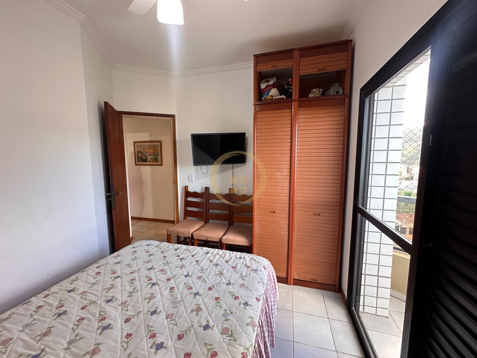 Apartamento na Praia da Enseada, Guarujá - SP