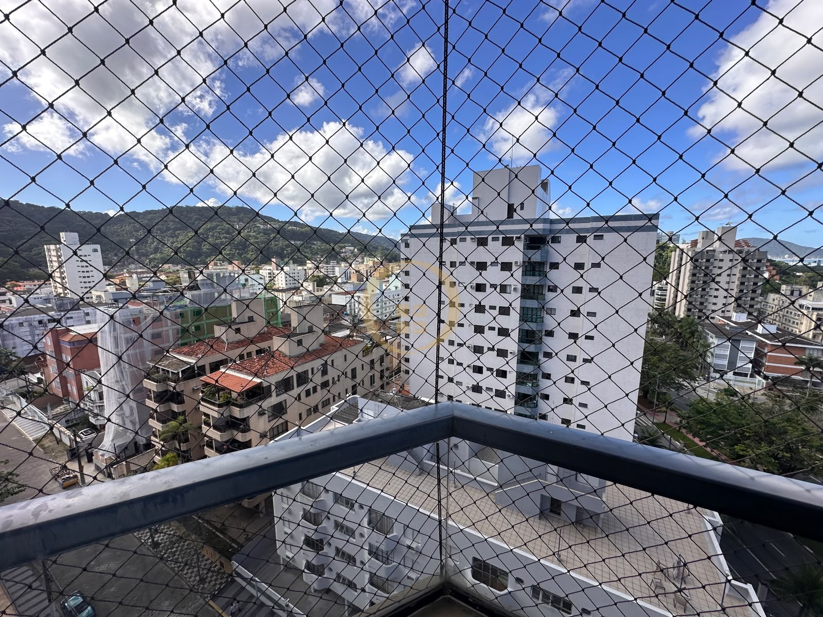 Apartamento na Praia da Enseada, Guarujá - SP