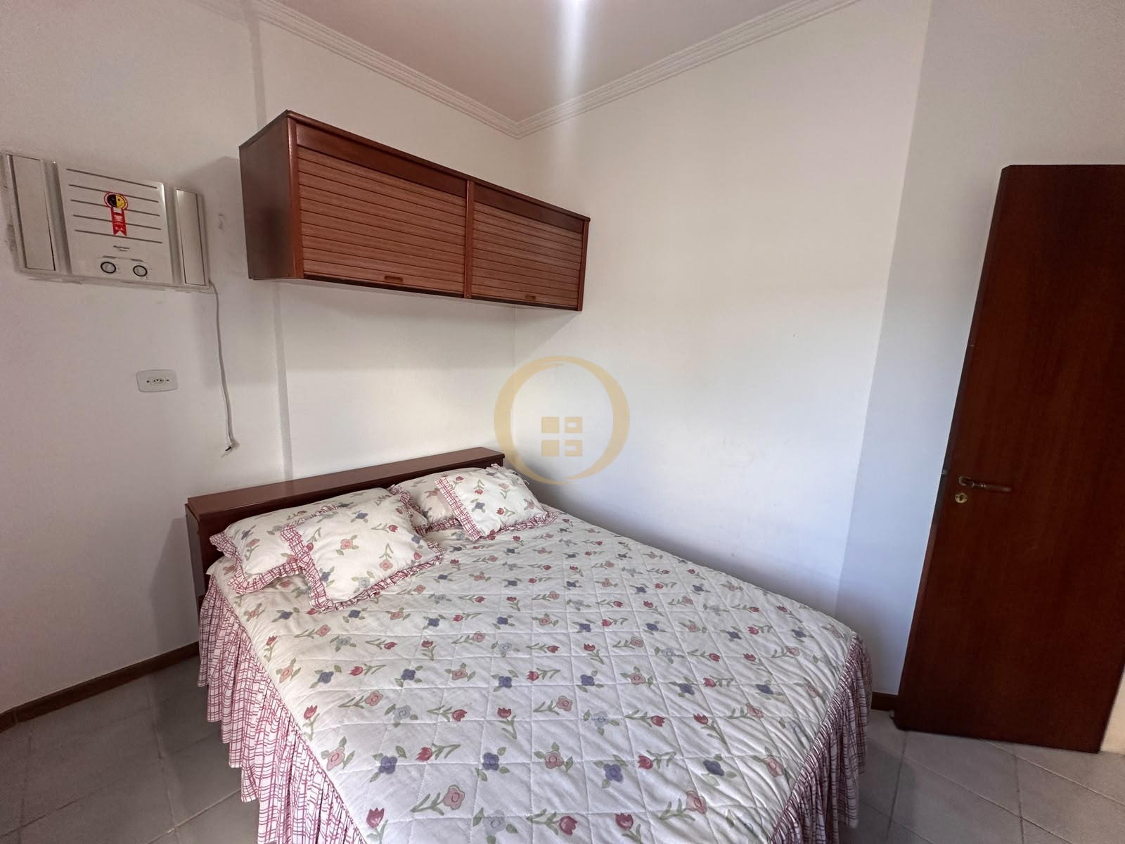Apartamento na Praia da Enseada, Guarujá - SP