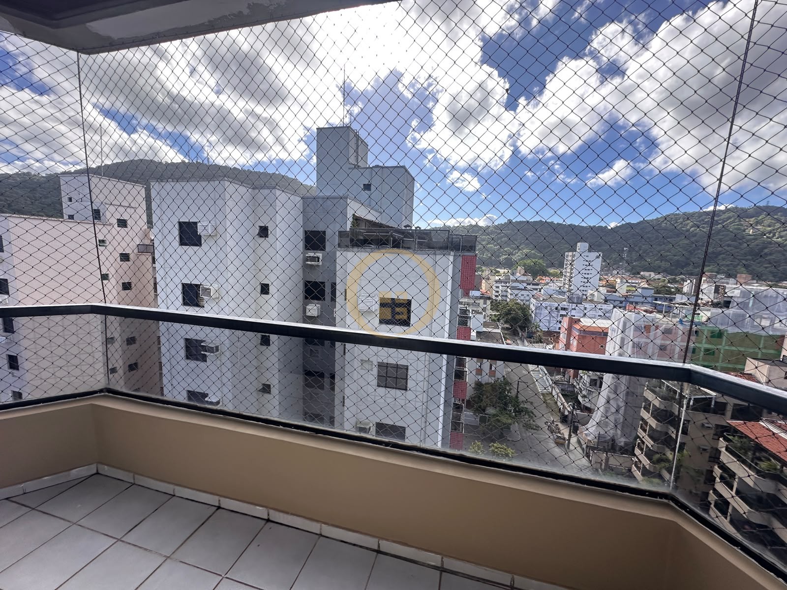 Apartamento na Praia da Enseada, Guarujá - SP