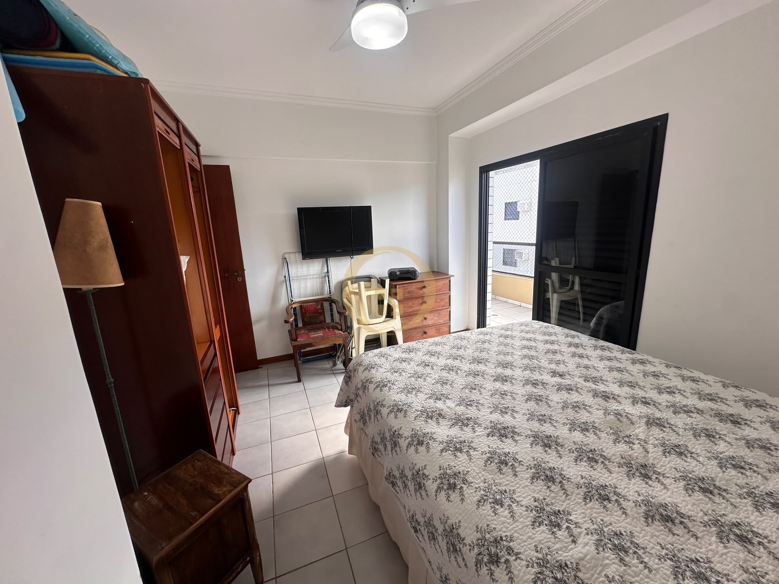 Apartamento na Praia da Enseada, Guarujá - SP