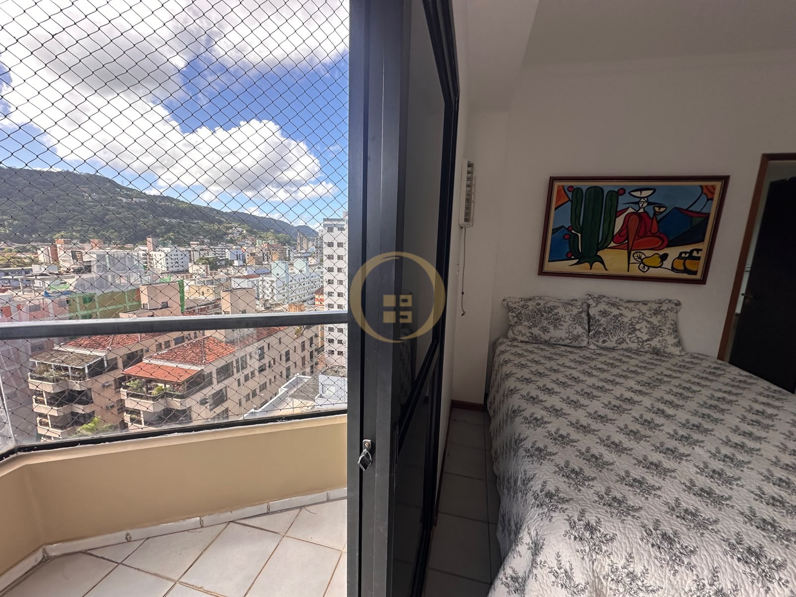 Apartamento na Praia da Enseada, Guarujá - SP