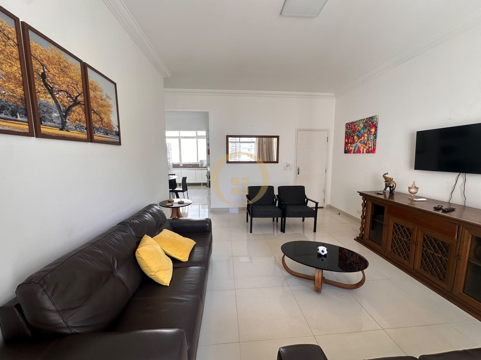 Apartamento na Praia das Pitangueiras, Guarujá - SP