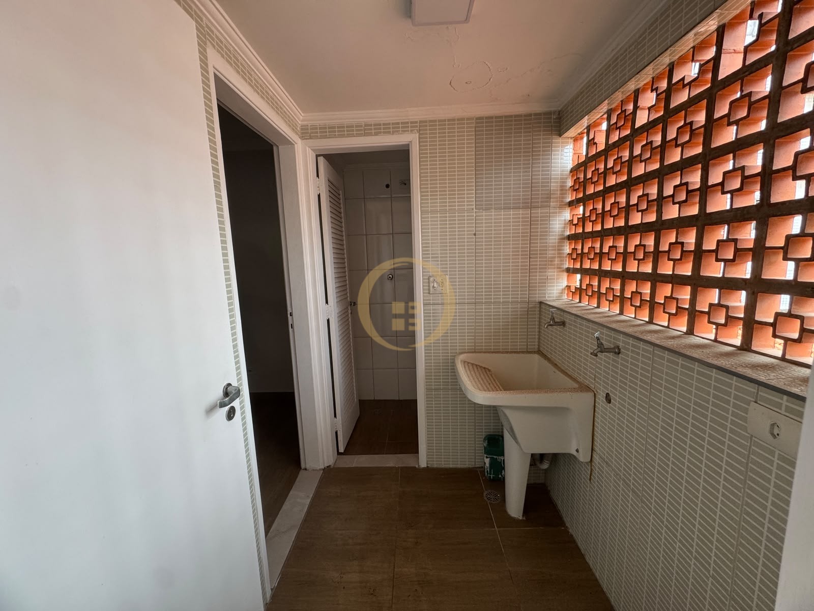 Apartamento na Praia da Enseada, Guarujá - SP