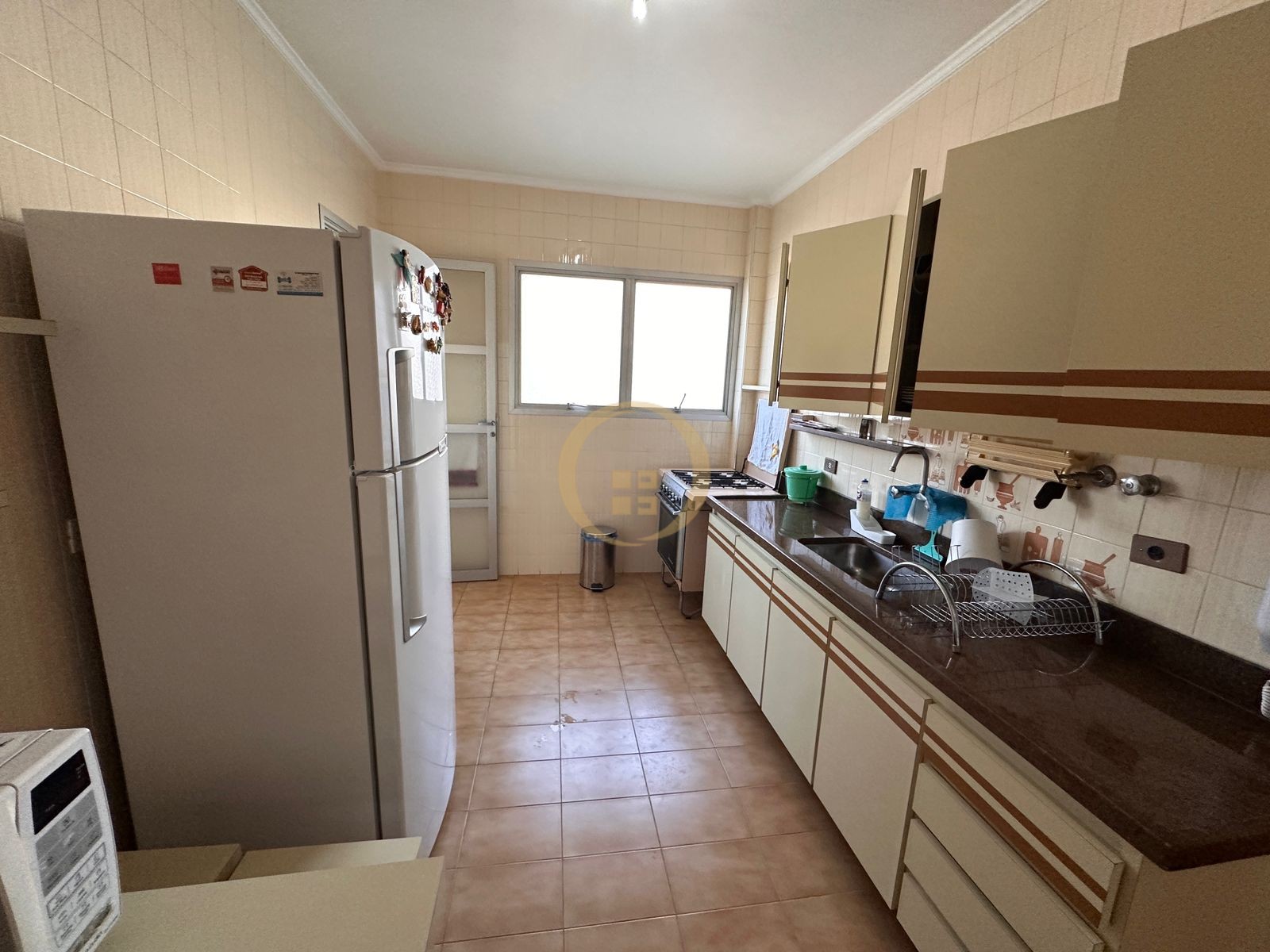 Apartamento na Praia das Pitangueiras, Guarujá - SP