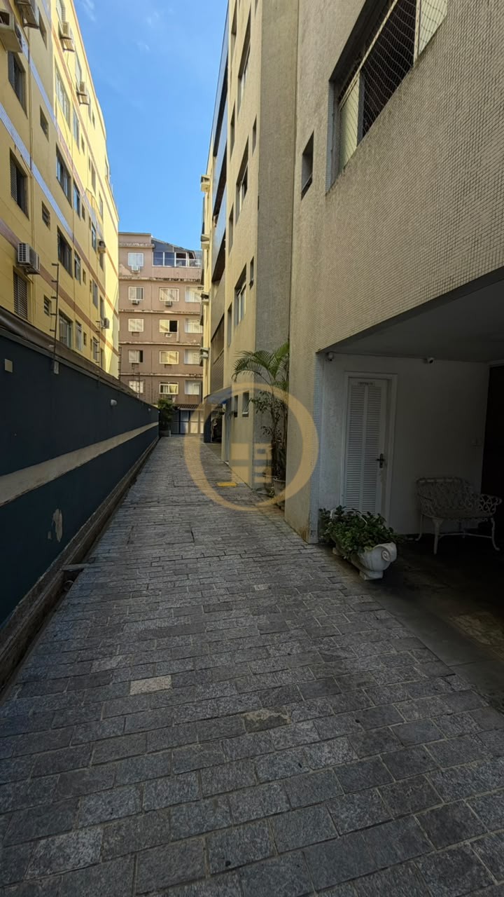 Apartamento na Praia da Enseada, Guarujá - SP